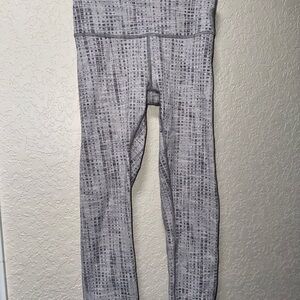 Lululemon Gray, Cropped Patterned Leggings - Women’s Size 4
